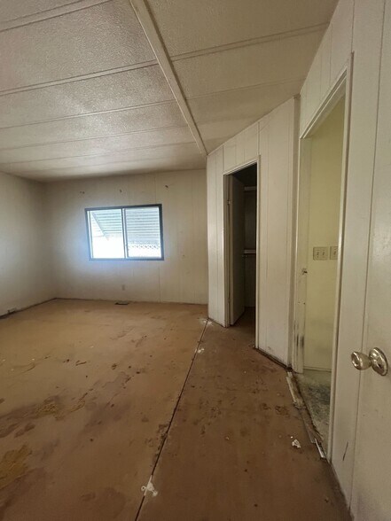 Building Photo - 3601 E Wyoming Ave