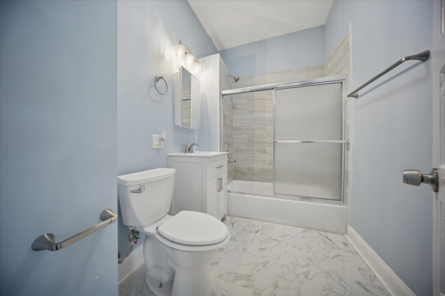 Building Photo - 3134 W 39th Pl