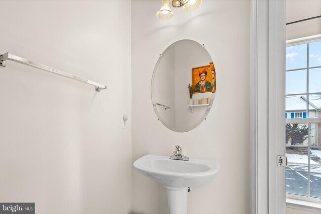 Building Photo - 2552 Blue Water Blvd