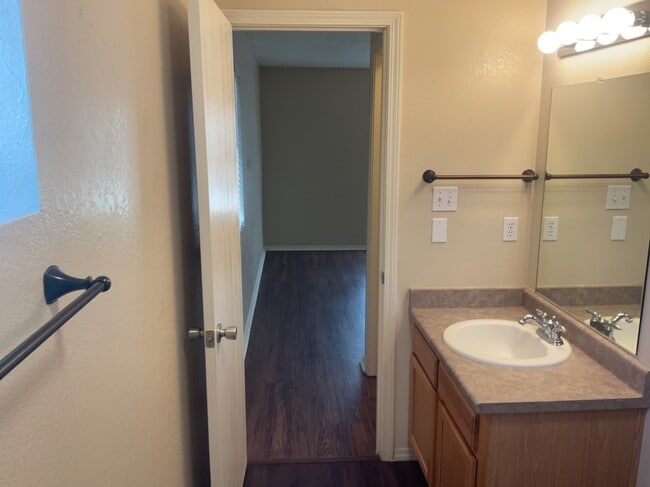 Building Photo - 3752 Rancher Loop NE