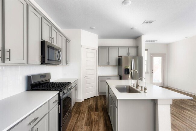 Building Photo - 7409 Peggie Nell Dr