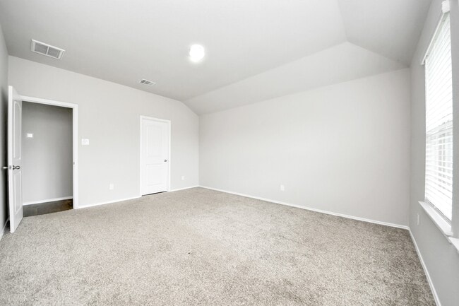 Building Photo - 16916 Rich Pines Dr