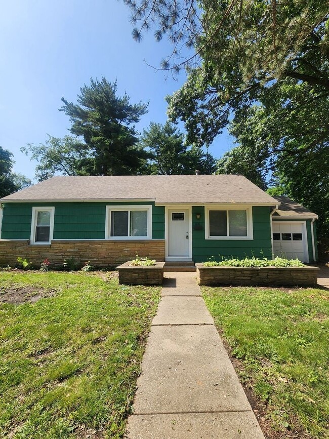 Primary Photo - Now leasing for July 1st!