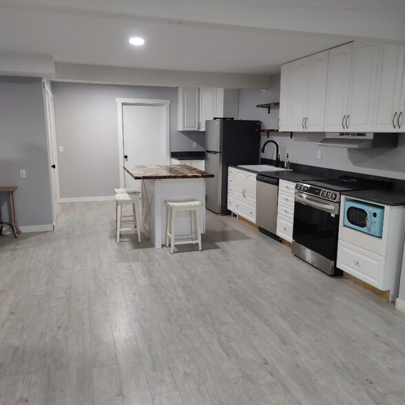 Building Photo - 3515 T Ave