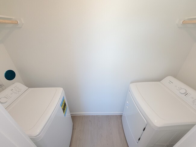 Building Photo - 1519 Gardenia Grv Ln