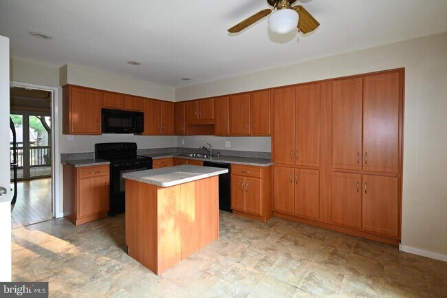 Building Photo - 11768 Indian Ridge Rd