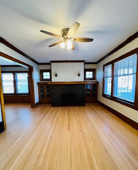 Building Photo - 2198 Chesterland Ave