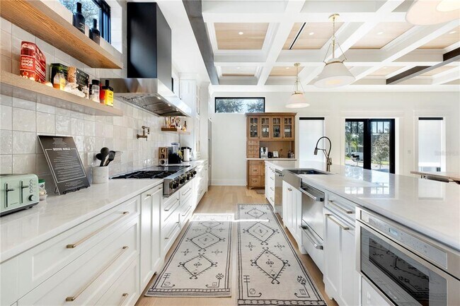 Building Photo - 319 W Frances Ave