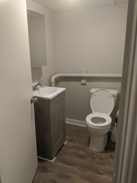 lower level- half bath - 2210 26th Ave S