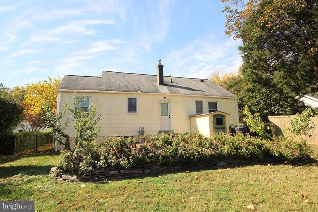 Building Photo - 3052 Westfall Pl