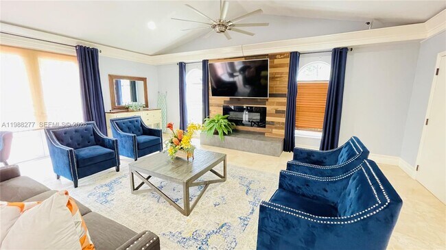 Building Photo - 8871 Wiles Rd