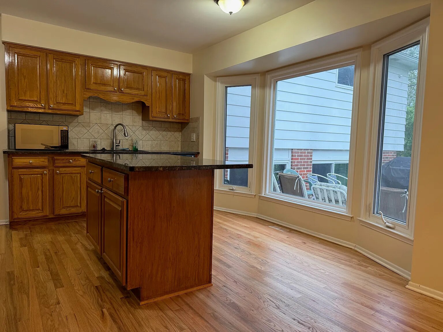 Building Photo - 2884 E Eisenhower Pky