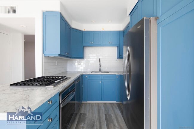 Building Photo - 721 Camino Del Mar