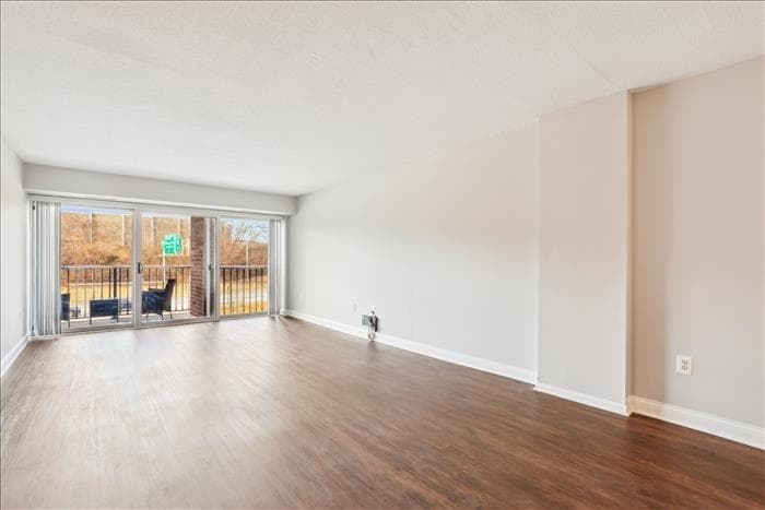 Building Photo - 1300 Army Navy Dr