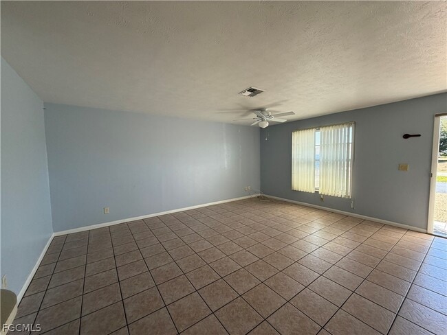 Building Photo - 3417 SW Santa Barbara Pl