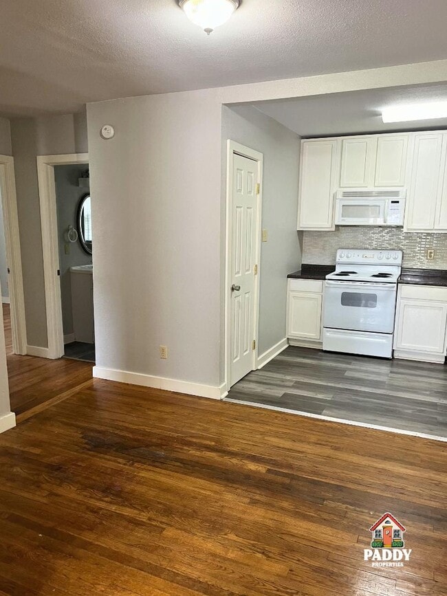 Building Photo - 616 Arizona Ave