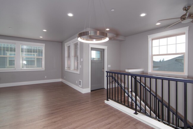 Building Photo - Liberty Lake Stonehill Luxury Condo in the...