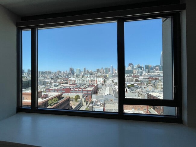 Building Photo - Wonderful Jr 1 bedroom 1 bath at The Beaco...