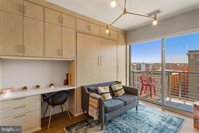 Building Photo - 2550 17th St NW