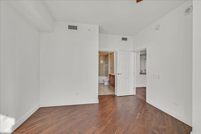 Building Photo - Dual Masters & Incredible Strip Views, 37th Floor or Allure