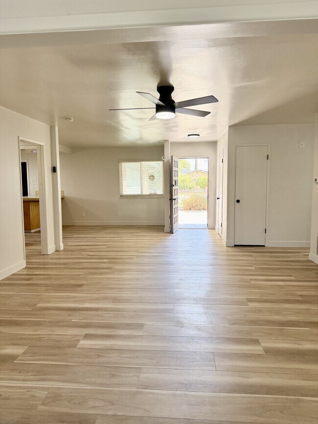 Building Photo - 3636 W Tulare Ave