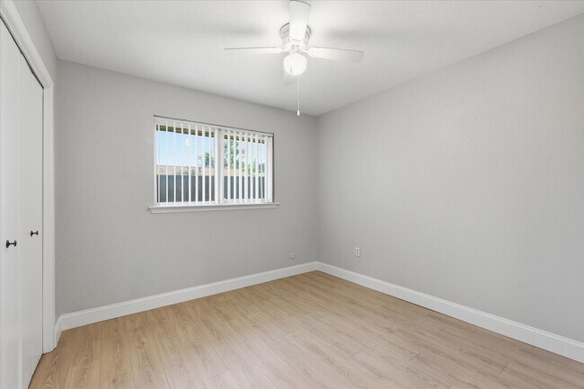 Building Photo - 2132 Bordeaux Dr