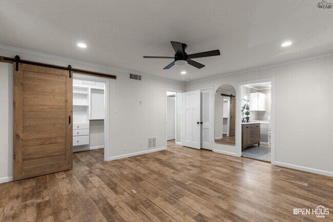 Building Photo - 3512 Juniper Ln