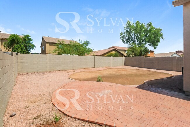 Building Photo - Check out this fantastic 3Br 2Ba home!