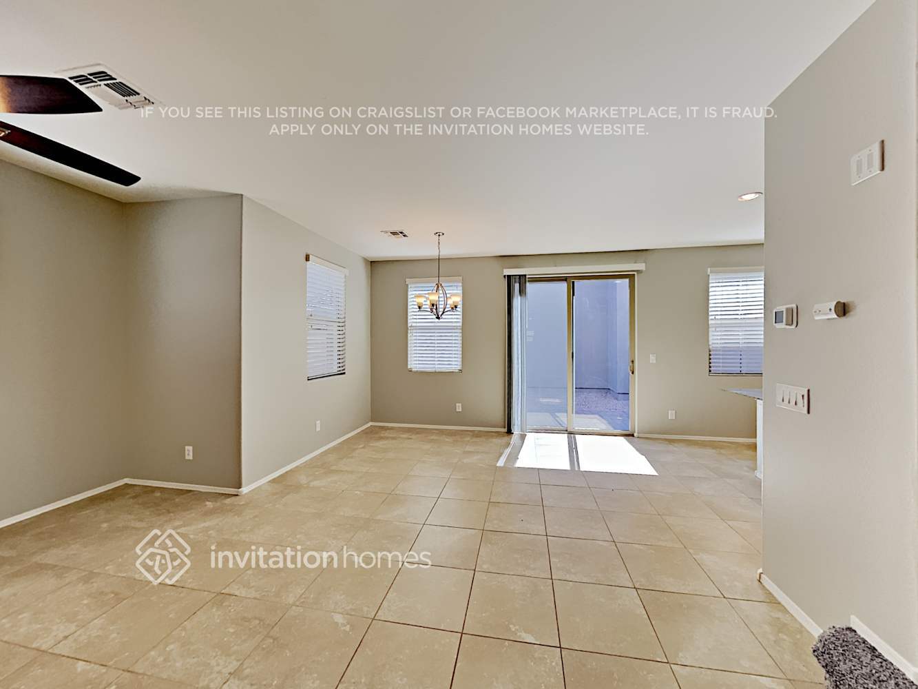 Building Photo - 225 N Sandal