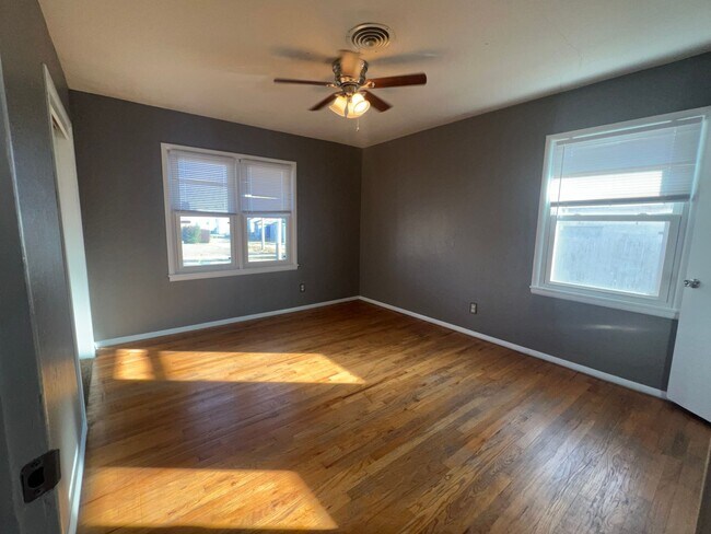 Building Photo - 1204 NW Carroll- COMING SOON!