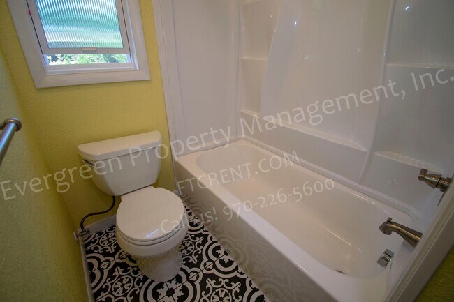 Building Photo - 3 Bed House in Northwest Fort Collins!
