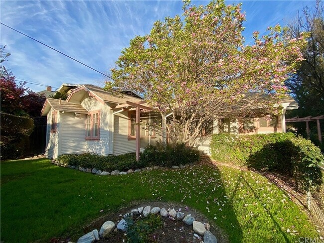 Building Photo - 901 N Indian Hill Blvd