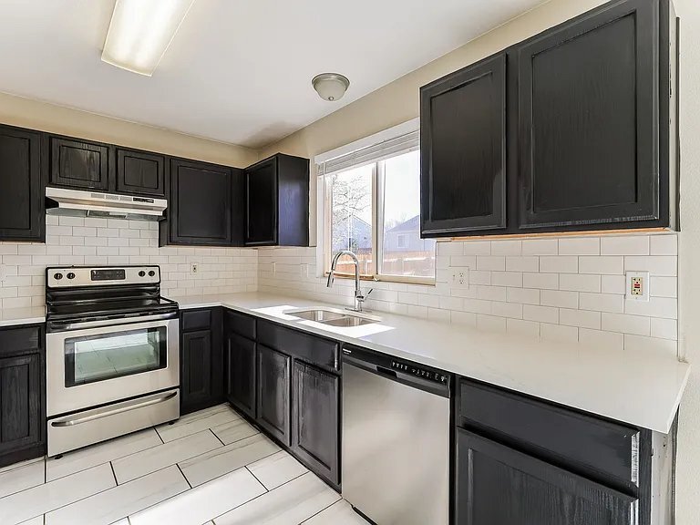 Building Photo - 5083 Helena Ct