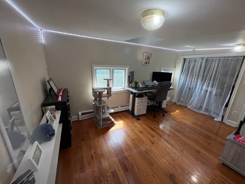 3rd Fllor Loft/Office Space - 342 Hudson Ave