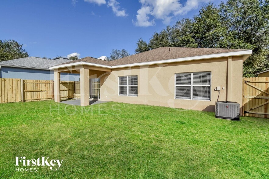 Building Photo - 722 Parsons Pointe St