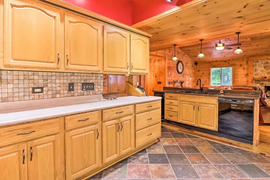 Building Photo - 322 Gobbler Knob Rd