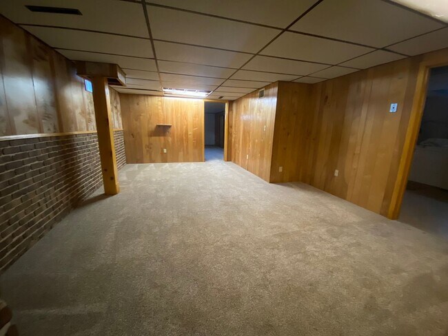 Building Photo - Single Family Home Available for Rent!