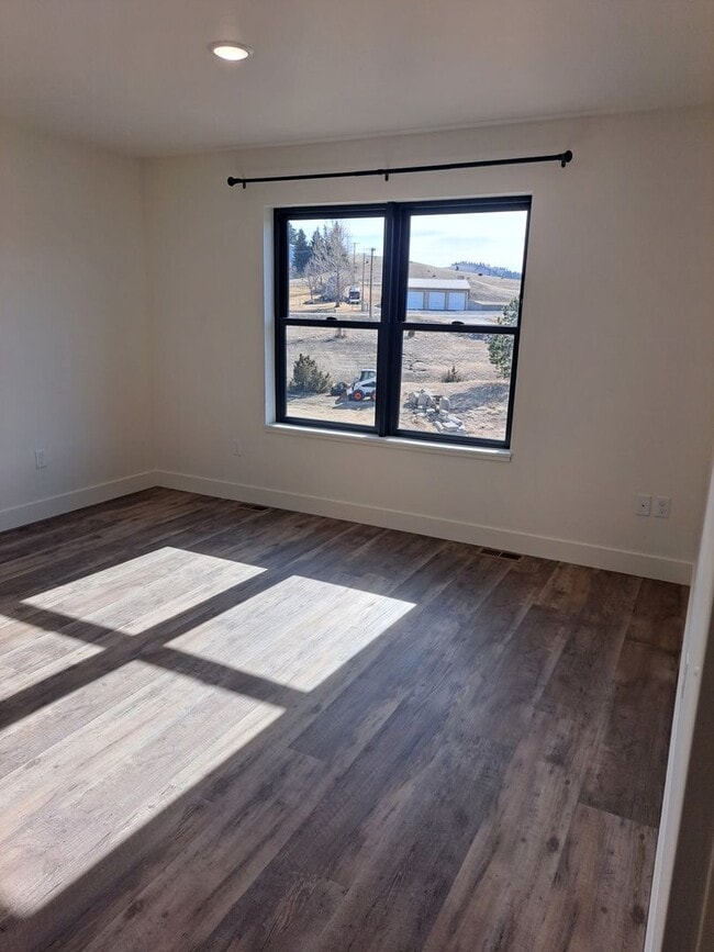 Building Photo - 3 B Raven Rdg Rd