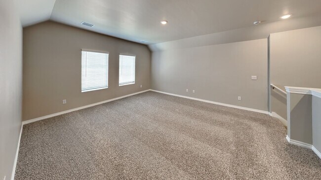 Building Photo - Very Nice 4 Bedroom 2 1/2 Bath in Yukon Schools + an office + bonus room