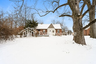 Building Photo - 7052 Clovernook Ave