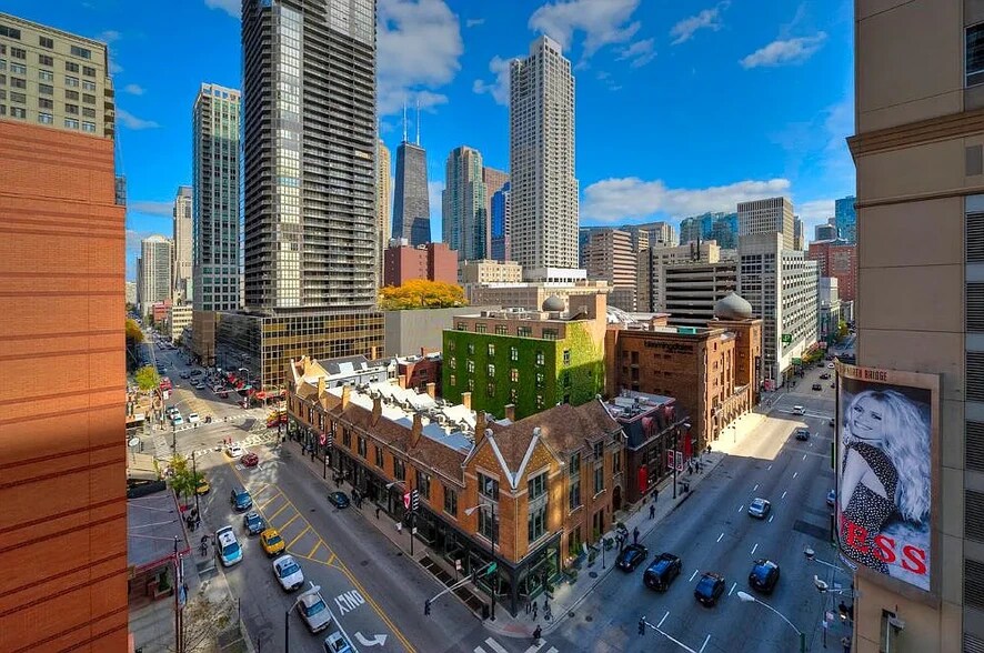 Building Photo - 545 N Dearborn St