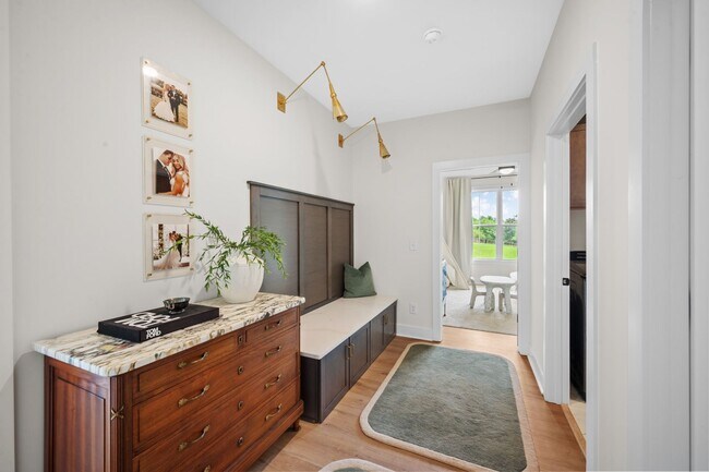 Building Photo - Modern 3 Bed on Nearly an Acre