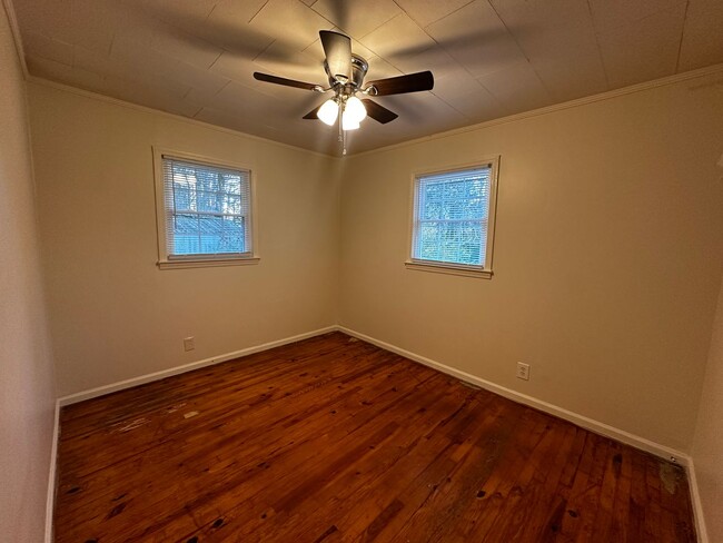 Building Photo - Cozy 2/1 House in Shannon- $1,195