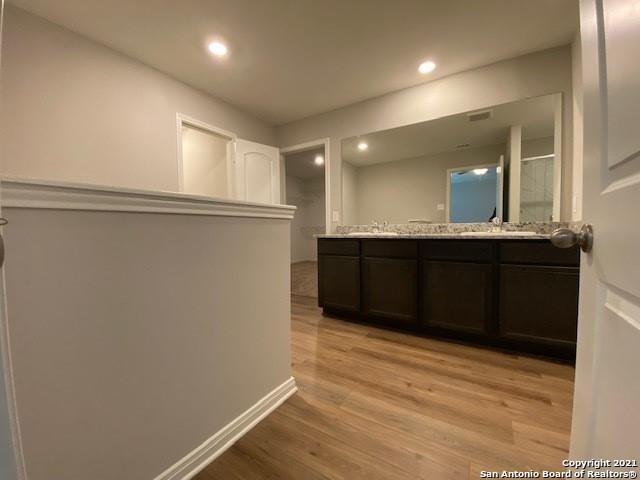 Building Photo - 9310 Bennett Frst