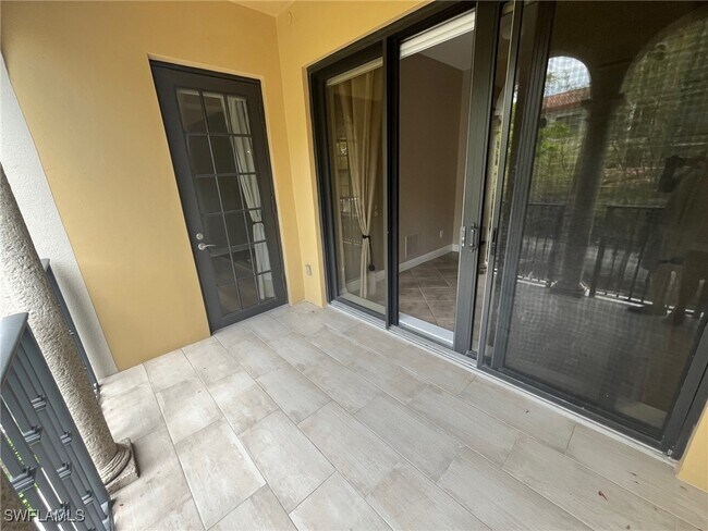 Building Photo - 8001 Via Monte Carlo Way