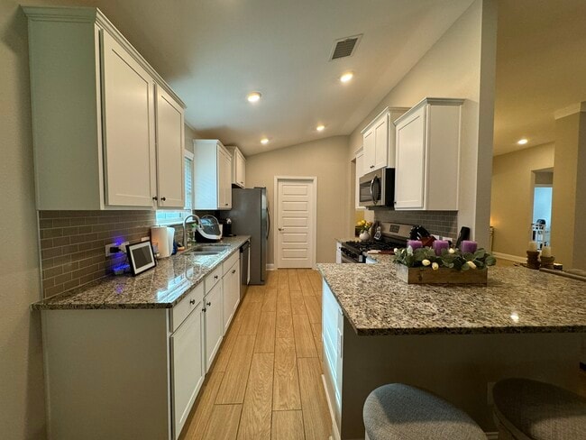 Building Photo - 486 Terra Vis Cir