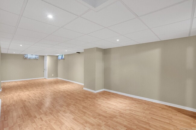 Building Photo - 293 Brainard Rd