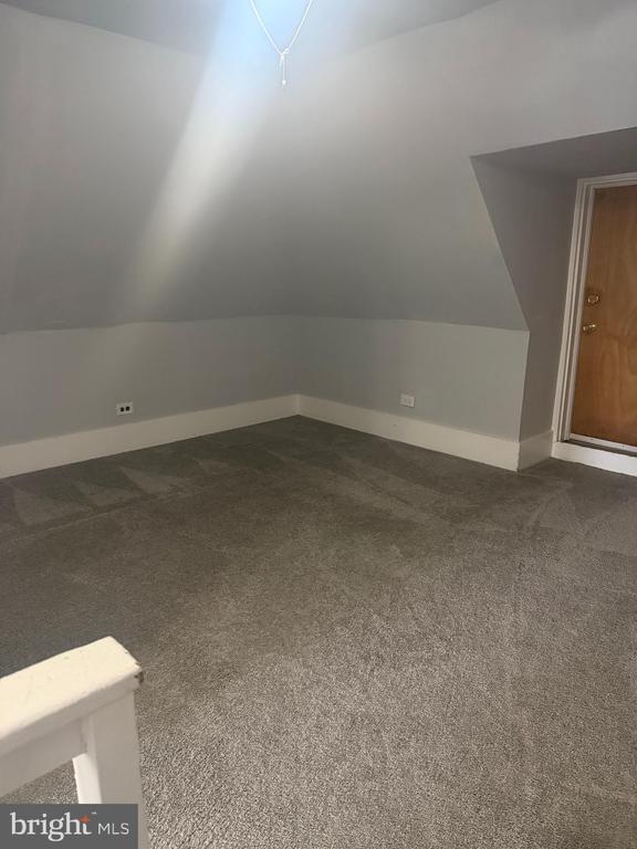 Building Photo - 6 S Cedar Ln