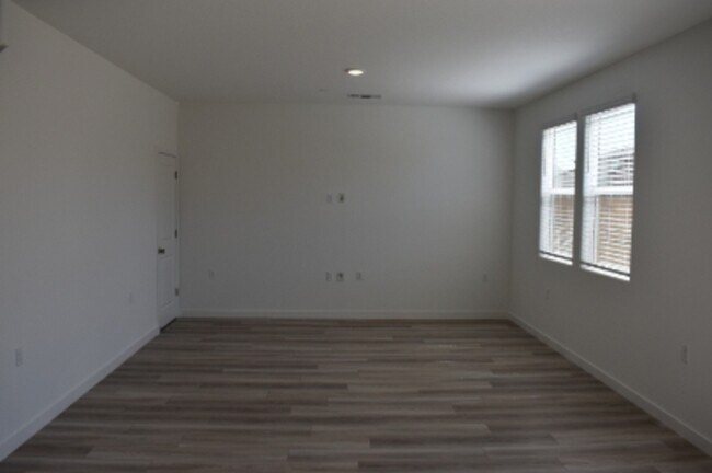 Building Photo - 4636 Sami Jo Dr