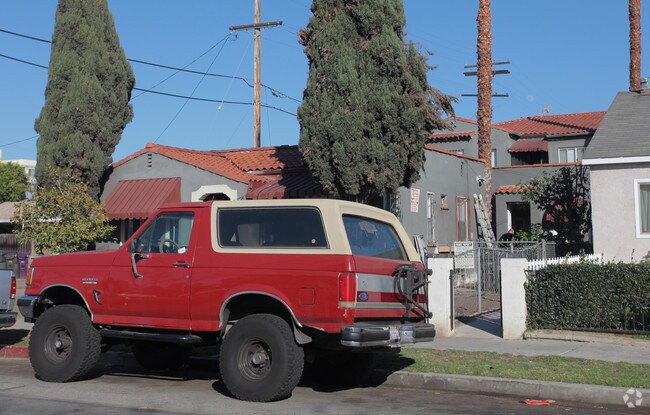 Building Photo - 2492 Pasadena Ave